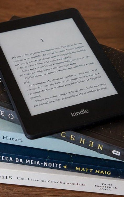 A estratégia consistiu em oferecer livros de graça ou com grandes descontos para gerar um alto volume de downloads em um curto período. - (crédito: Imagem gerada por IA) A estratégia consistiu em oferecer livros de graça ou com grandes descontos para gerar um alto volume de downloads em um curto período. - (crédito: Imagem gerada por IA)