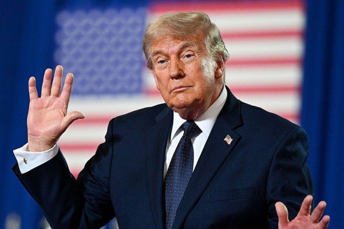 Flávio Bolsonaro se encontrou com Trump na Casa Branca na terça-feira (27/5) - (crédito: Reprodução/Instagram/@FlavioBolsonaro) Flávio Bolsonaro se encontrou com Trump na Casa Branca na terça-feira (27/5) - (crédito: Reprodução/Instagram/@FlavioBolsonaro)