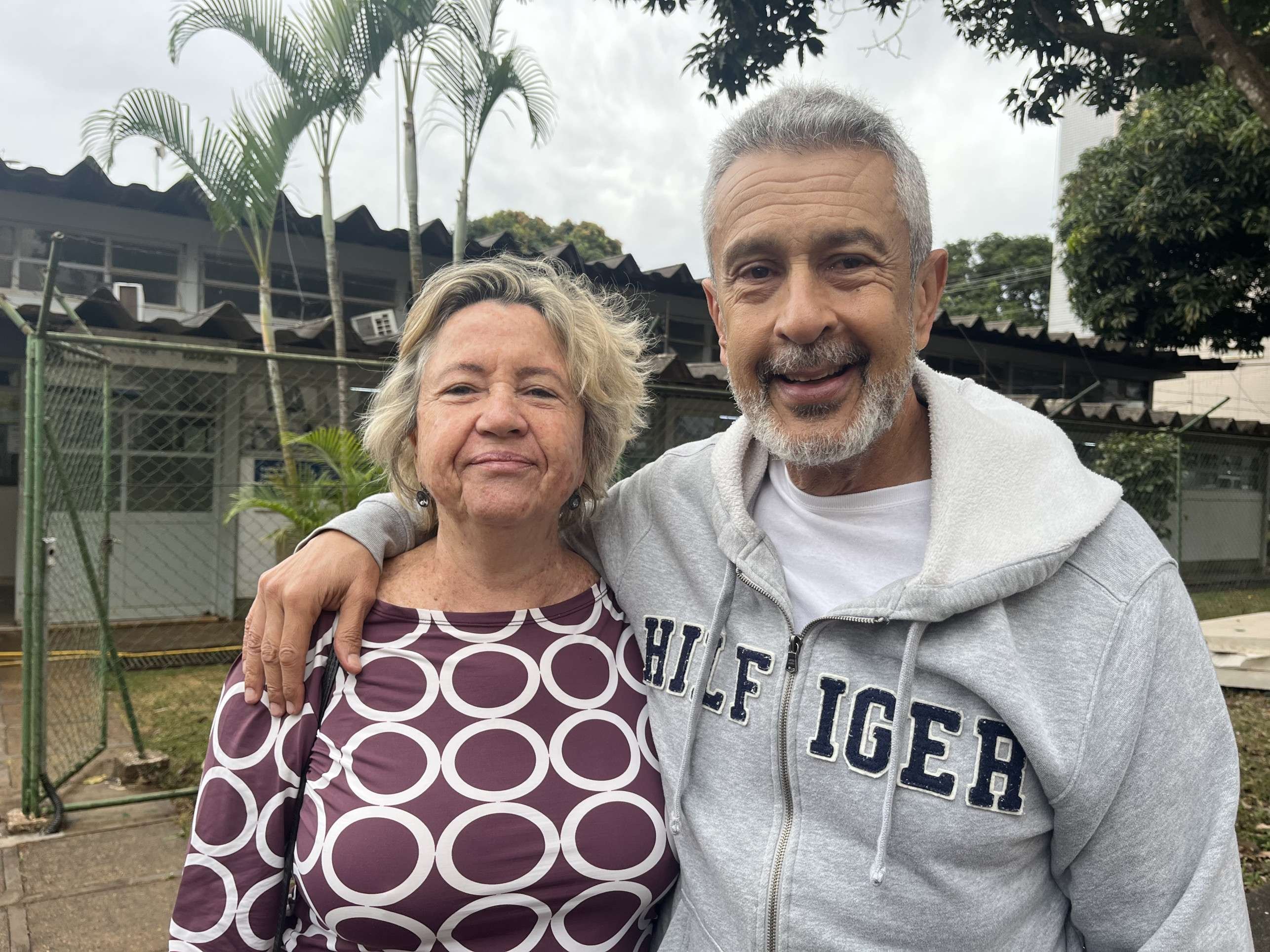 A m&eacute;dica Ros&acirc;ngela e o marido, Rubaldo, se vacinaram