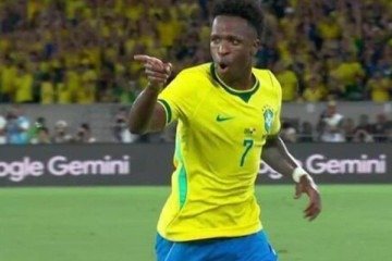 Vini Jr comemora seu gol, o primeiro do Brasil sobre o Panamá -  (crédito: Foto: Reprodução / TV Globo)