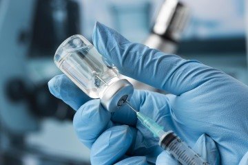 A nova medicação foi desenvolvida para ser aplicada pela via intramuscular e utiliza moléculas de mRNA em sua composição  -  (crédito: Imagem de Freepik)