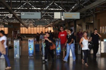 O Metr&ocirc; do Distrito Federal transporta cerca de 140 mil passageiros diariamente     -  (crédito:  Davi Pereira CB/D.A Press)