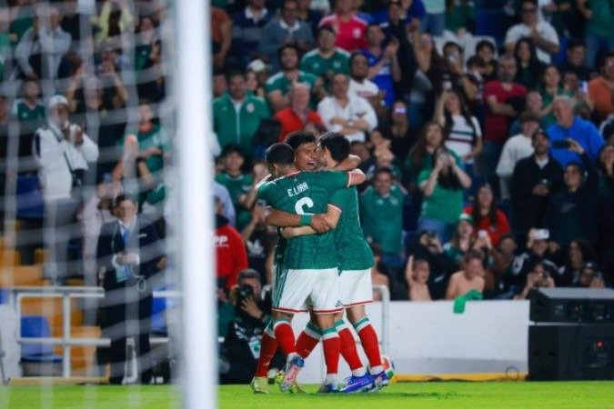 Seleção Mexicana homenageia Roberto Bolaños em vídeo especial para anunciar os convocados da Copa do Mundo de 2026 - (crédito: Divulgação/Selección Nacional @miseleccionmx) Seleção Mexicana homenageia Roberto Bolaños em vídeo especial para anunciar os convocados da Copa do Mundo de 2026 - (crédito: Divulgação/Selección Nacional @miseleccionmx)
