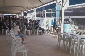O programa, que reúne serviços de várias secretarias em um só lugar, é realizado em frente ao restaurante comunitário, das 9h às 16h - (crédito: Foto: Divulgação/Administração Regional de Ceilândia) O programa, que reúne serviços de várias secretarias em um só lugar, é realizado em frente ao restaurante comunitário, das 9h às 16h - (crédito: Foto: Divulgação/Administração Regional de Ceilândia)