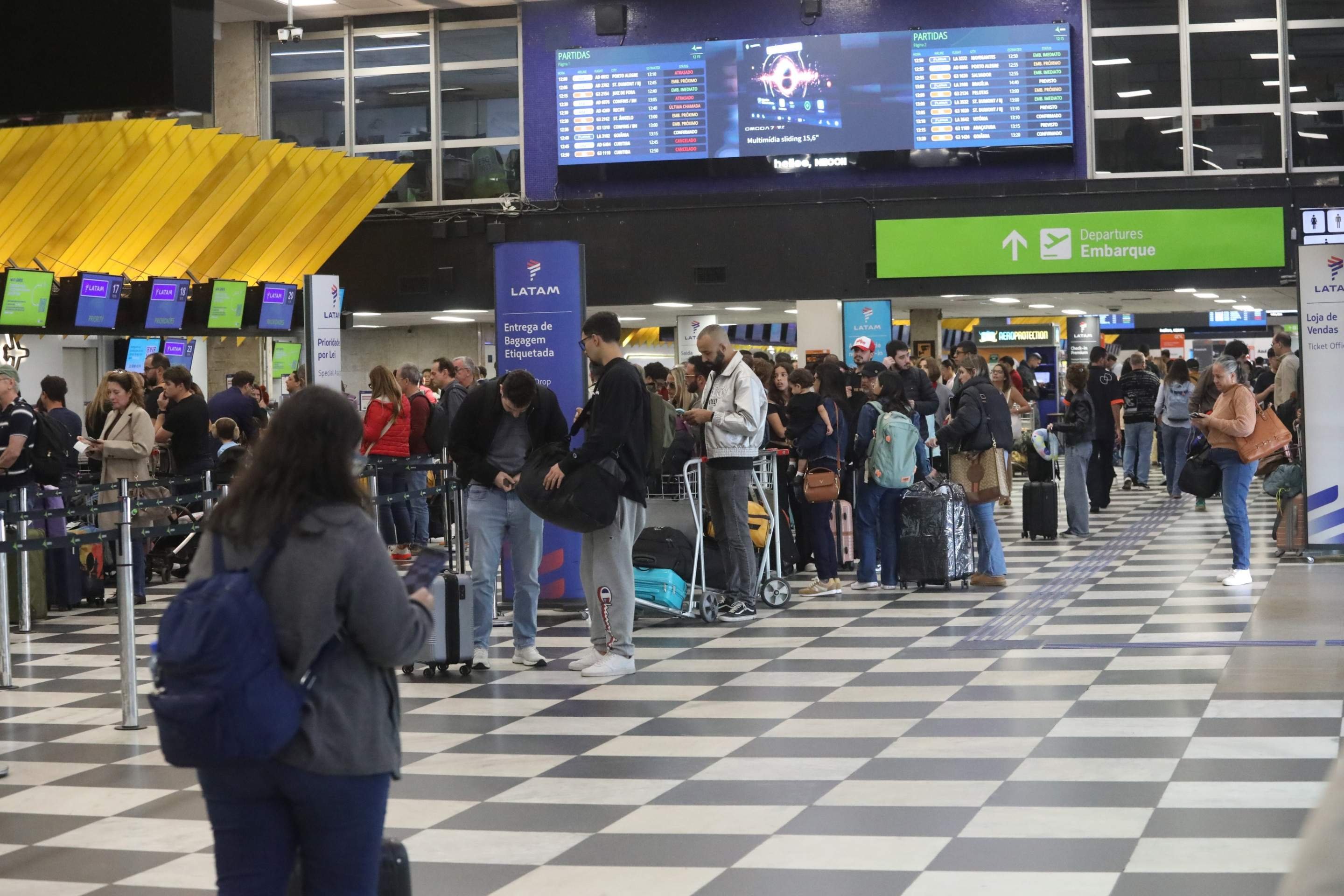 Pane no Aeroporto de Congonhas provoca efeito cascata