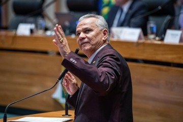 Deputado Pastor Daniel de Castro (PP) discursou na tribuna da Câmara -  (crédito:  João Pedro / Agência CLDF)