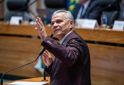 Deputado Pastor Daniel de Castro (PP) discursou na tribuna da Câmara -  (crédito:  João Pedro / Agência CLDF)
