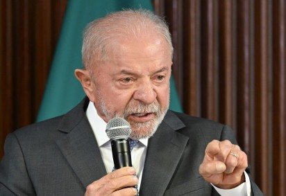 Telefone seguro: medida vai deixar 200 milhões de brasileiros tranquilos, promete Lula -  (crédito:  AFP) -Telefone seguro: medida vai deixar 200 milhões de brasileiros tranquilos, promete Lula -  (crédito:  AFP)