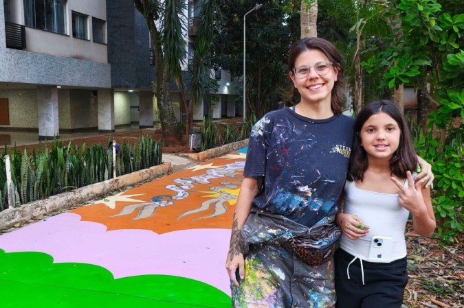 Natália (E) e Júlia: vizinhas unidas na torcida pelo hexa 