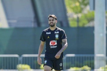  Lucas Paquet&aacute; no treino da Sele&ccedil;&atilde;o  -  (crédito:  Rafael Ribeiro/CBF)