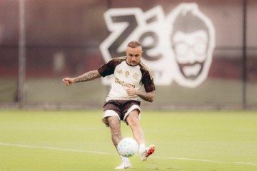 Cebolinha pode ser negociado pelo Flamengo antes do fim do contrato -  (crédito: Foto: Adriano Fontes/Flamengo)