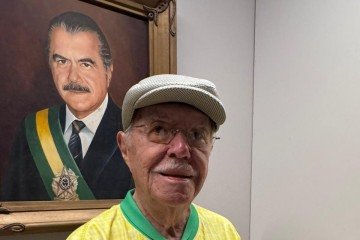 Ex-presidente Jos&eacute; Sarney acompanhou todas as vezes que o Brasil ganhou o mundial  -  (crédito: Arquivo pessoal )