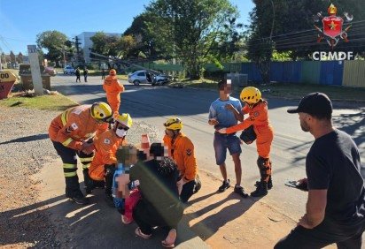 CBMDF atende colis&atilde;o de ve&iacute;culo de passeio contra poste na Asa Norte