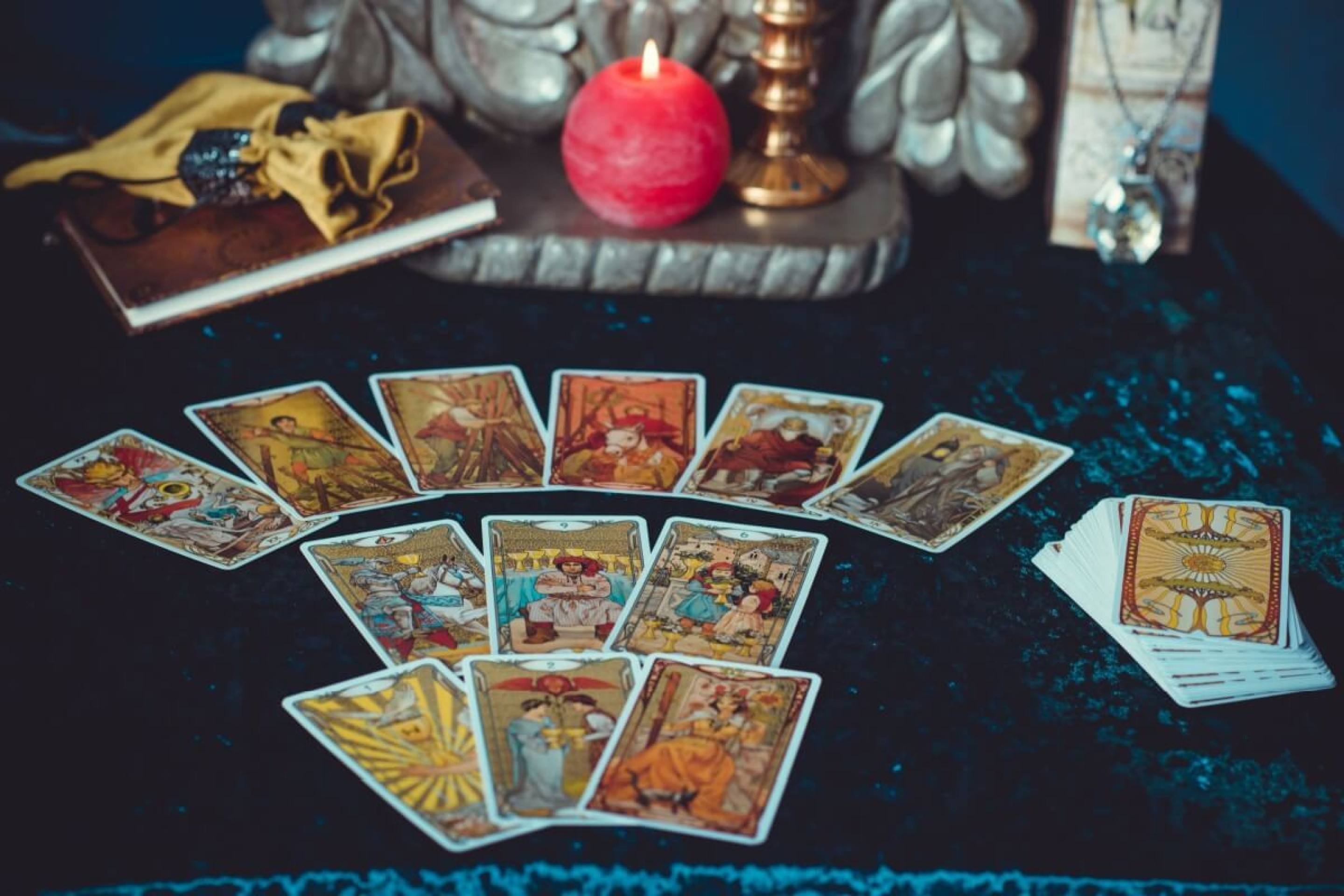 Tarot do dia: previsão para os 12 signos em 06/06/2026