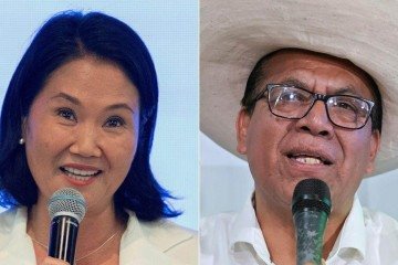 Roberto Sánchez e Keiko Fujimori em um debate antes do segundo turno das eleições - (crédito: Getty Images) Roberto Sánchez e Keiko Fujimori em um debate antes do segundo turno das eleições - (crédito: Getty Images)
