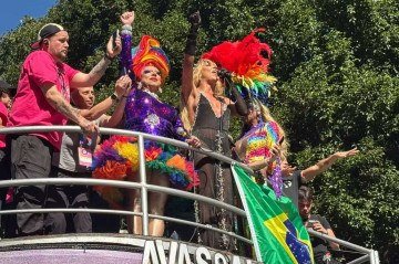 Erika Hilton durante discurso na Parada LGBT+ - (crédito: Foto: Letícia Dauer) Erika Hilton durante discurso na Parada LGBT+ - (crédito: Foto: Letícia Dauer)