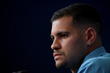 Bruno Guimarães sentiu o Brasil mais seguro taticamente na vitória por 2 x 1 contra o Egito no sábado, em Cleveland -  (crédito: Mauro Pimentel/AFO)