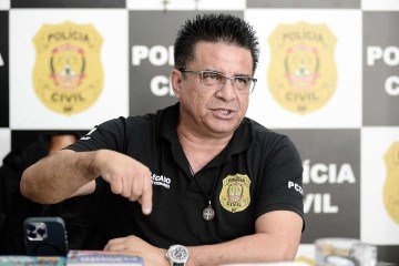 Ao Correio, delegado Fernando Fernandes estima uma média de mais de 1 milhão de litros subtraídos pelos criminosos -  (crédito: Minervino Júnior/CB/D.A.Press)