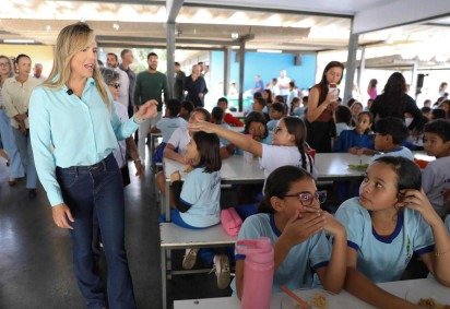 Celina também visitou a Escola Classe 15 de Ceilândia, onde anunciou o novo parquinho -  (crédito: Lucio Bernardo Jr/Agência Brasília) -Celina também visitou a Escola Classe 15 de Ceilândia, onde anunciou o novo parquinho -  (crédito: Lucio Bernardo Jr/Agência Brasília)