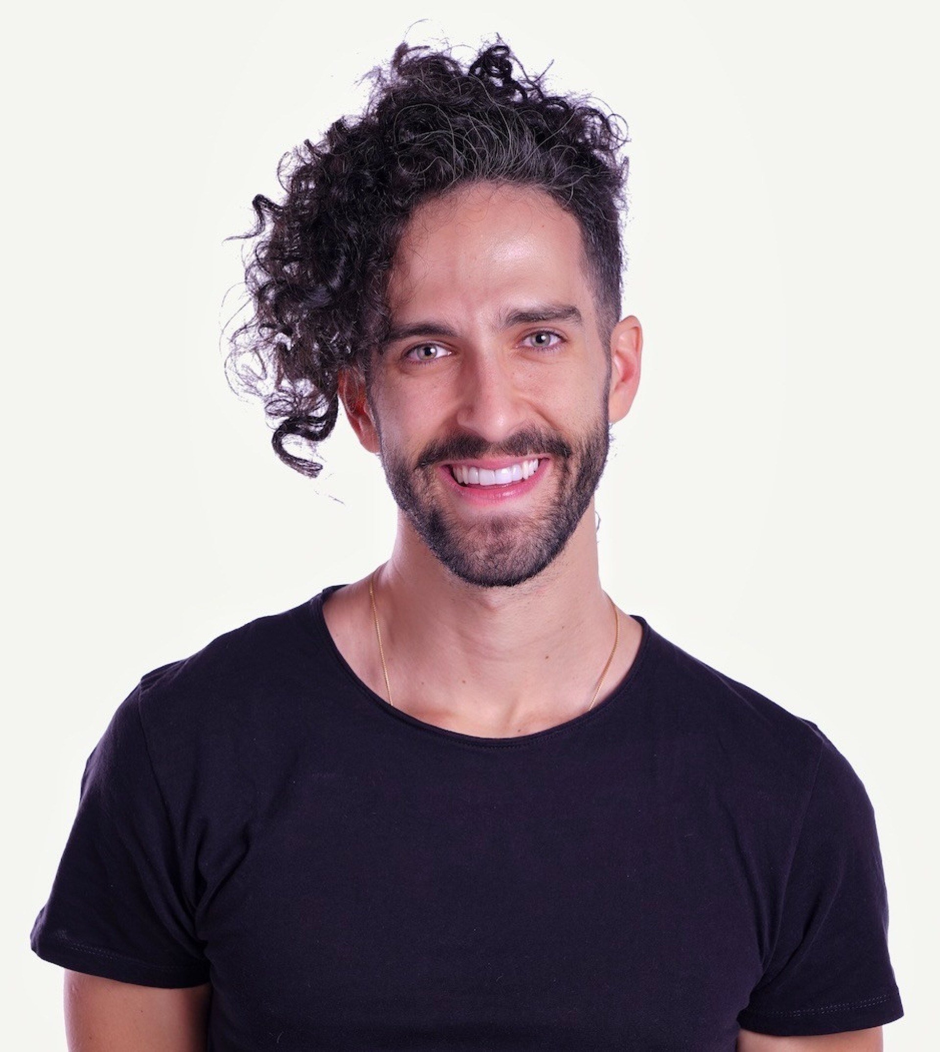  Advogado, artista e servidor público Múcio Botelho anunciou oficialmente sua pré-campanha a deputado distrital pelo PSB