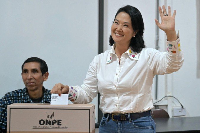 Keiko Fujimori lidera eleição presidencial no Peru com 99% das urnas apuradas