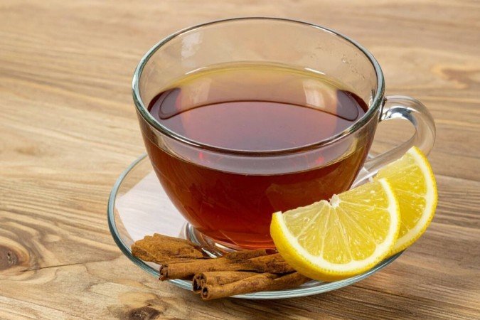 Chá de canela com limão (Imagem: amine chakour | Shutterstock)
- (crédito: EdiCase) Chá de canela com limão (Imagem: amine chakour | Shutterstock)
- (crédito: EdiCase)