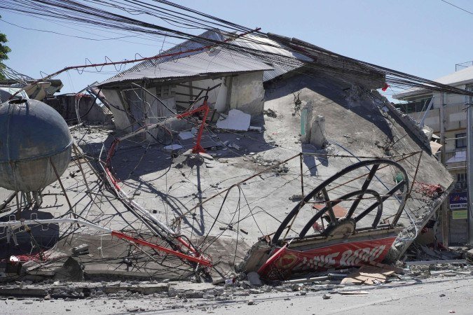 Um restaurante desmoronou durante o terremoto - (crédito: AFP via Getty Images) Um restaurante desmoronou durante o terremoto - (crédito: AFP via Getty Images)