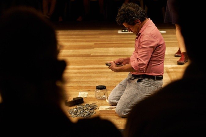                                 
    Kintsugi, 100 memórias
Com a Lume Teatro. Hoje, às 20h, e domingo, às 18h, no Teatro do Centro Cultural Banco do Brasil Brasília (CCBB - SCES Trecho 2 Lote 22). Ingresso: R$ 30 e R$ 15 (meia). Não recomendado para menores de 14 anos
