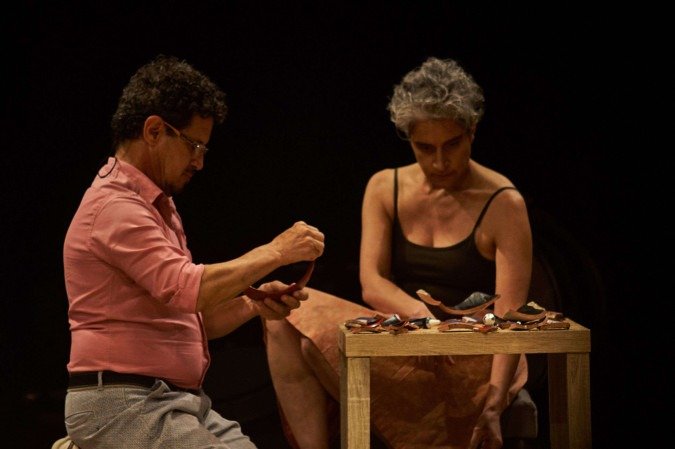                                 
    Kintsugi, 100 memórias
Com a Lume Teatro. Hoje, às 20h, e domingo, às 18h, no Teatro do Centro Cultural Banco do Brasil Brasília (CCBB - SCES Trecho 2 Lote 22). Ingresso: R$ 30 e R$ 15 (meia). Não recomendado para menores de 14 anos
