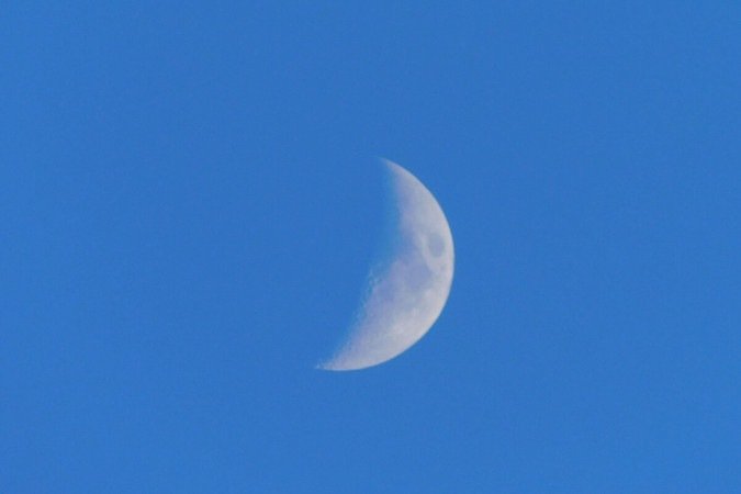 A redução gradual da luminosidade torna a Lua Minguante uma das melhores fases para observar seu relevo (Imagem: FotografiaCero | Shutterstock) - (crédito: EdiCase) A redução gradual da luminosidade torna a Lua Minguante uma das melhores fases para observar seu relevo (Imagem: FotografiaCero | Shutterstock) - (crédito: EdiCase)