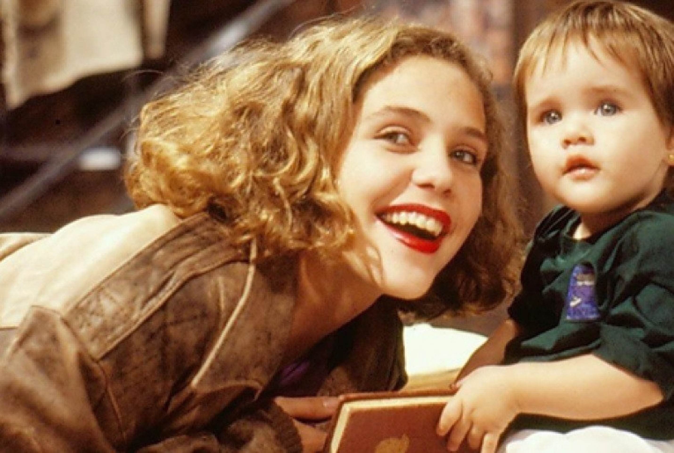 Como Ana, a protagonista marcante de Beb&ecirc; a bordo (1988)