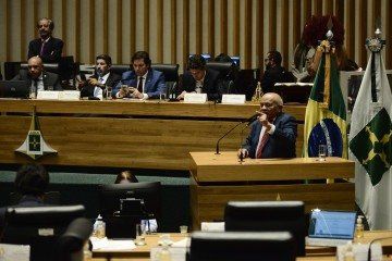 Distritais rejeitam requerimento de convocação do presidente do BRB. O requerimento para esclarecimentos, de autoria do deputado Fábio Félix (PSol), foi rejeitado por 11 votos contrários, oito favoráveis e uma abstenção. - (crédito: ) Distritais rejeitam requerimento de convocação do presidente do BRB. O requerimento para esclarecimentos, de autoria do deputado Fábio Félix (PSol), foi rejeitado por 11 votos contrários, oito favoráveis e uma abstenção. - (crédito: )