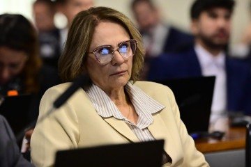 Nos últimos dias, a participação de Damares na construção do plano de governo de Flávio se tornou alvo de controvérsia
- (crédito: Ed Alves/CB/D.A Press) Nos últimos dias, a participação de Damares na construção do plano de governo de Flávio se tornou alvo de controvérsia
- (crédito: Ed Alves/CB/D.A Press)