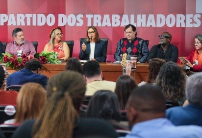 Durante o encontro, a primeira-dama Janja Lula da Silva participou de um painel sobre mulheres evangélicas e respondeu a declarações recentes do pastor Silas Malafaia -  (crédito: PT/Divulgação) -Durante o encontro, a primeira-dama Janja Lula da Silva participou de um painel sobre mulheres evangélicas e respondeu a declarações recentes do pastor Silas Malafaia -  (crédito: PT/Divulgação)