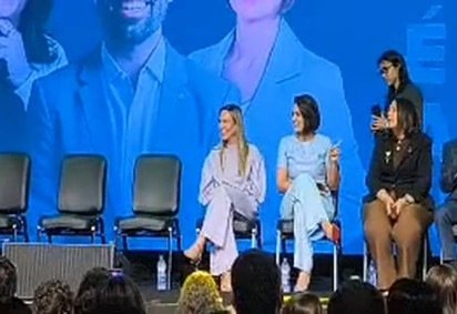 No evento desta terça-feira (9/6), Celina Leão sentou-se ao lado da ex-primeira dama, Michelle Bolsonaro -  (crédito: Reprodução/YouTube) -No evento desta terça-feira (9/6), Celina Leão sentou-se ao lado da ex-primeira dama, Michelle Bolsonaro -  (crédito: Reprodução/YouTube)