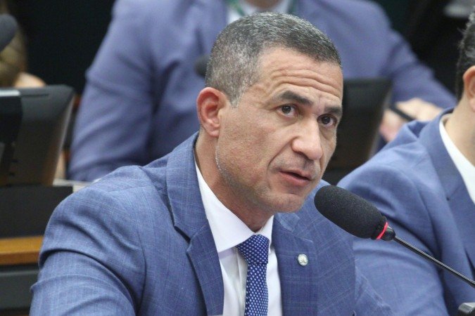 O parecer apresentado pelo relator da matéria, deputado Coronel Assis (PL-MT), recomenda o prosseguimento da proposta na Casa - (crédito: Vinicius Loures/Câmara dos Deputados) O parecer apresentado pelo relator da matéria, deputado Coronel Assis (PL-MT), recomenda o prosseguimento da proposta na Casa - (crédito: Vinicius Loures/Câmara dos Deputados)