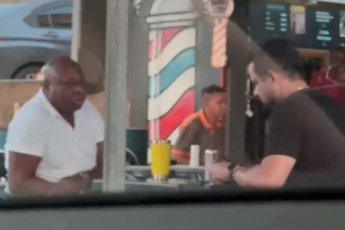 Maurício (E) e José Ricardo. Os dois participavam do esquema para matar o promotor - (crédito: Reprodução de vídeo/MP-SP) Maurício (E) e José Ricardo. Os dois participavam do esquema para matar o promotor - (crédito: Reprodução de vídeo/MP-SP)