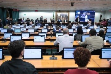 CCJ aprova PEC que reduz maioridade penal de 18 para 16 anos
- (crédito: Bruno Spada/Câmara dos Deputados) CCJ aprova PEC que reduz maioridade penal de 18 para 16 anos
- (crédito: Bruno Spada/Câmara dos Deputados)