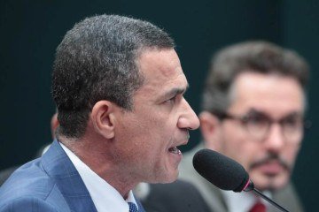 Na imagem, o deputado Coronel Assis que é o relator da PEC na CCJ -  (crédito: Bruno Spada / Câmara dos Deputados)
