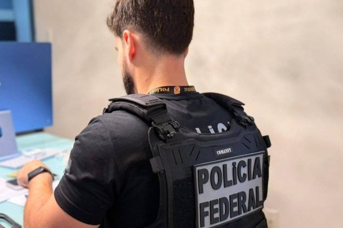 PF apura irregularidades na gestão de fundo previdenciário em Pernambuco
- (crédito: Divulgação/Polícia Federal) PF apura irregularidades na gestão de fundo previdenciário em Pernambuco
- (crédito: Divulgação/Polícia Federal)
