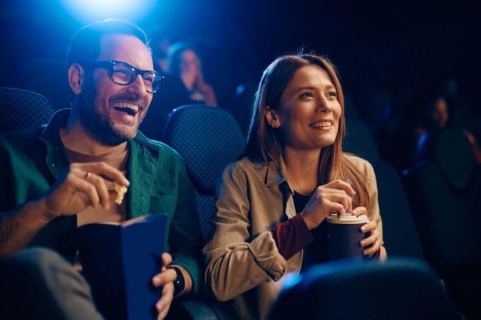 Uma quinta-feira repleta de novidades aguarda os fãs de cinema com estreias que vão do suspense alienígena ao romance italiano (Imagem: Drazen Zigic | Shutterstock) - (crédito: EdiCase) Uma quinta-feira repleta de novidades aguarda os fãs de cinema com estreias que vão do suspense alienígena ao romance italiano (Imagem: Drazen Zigic | Shutterstock) - (crédito: EdiCase)