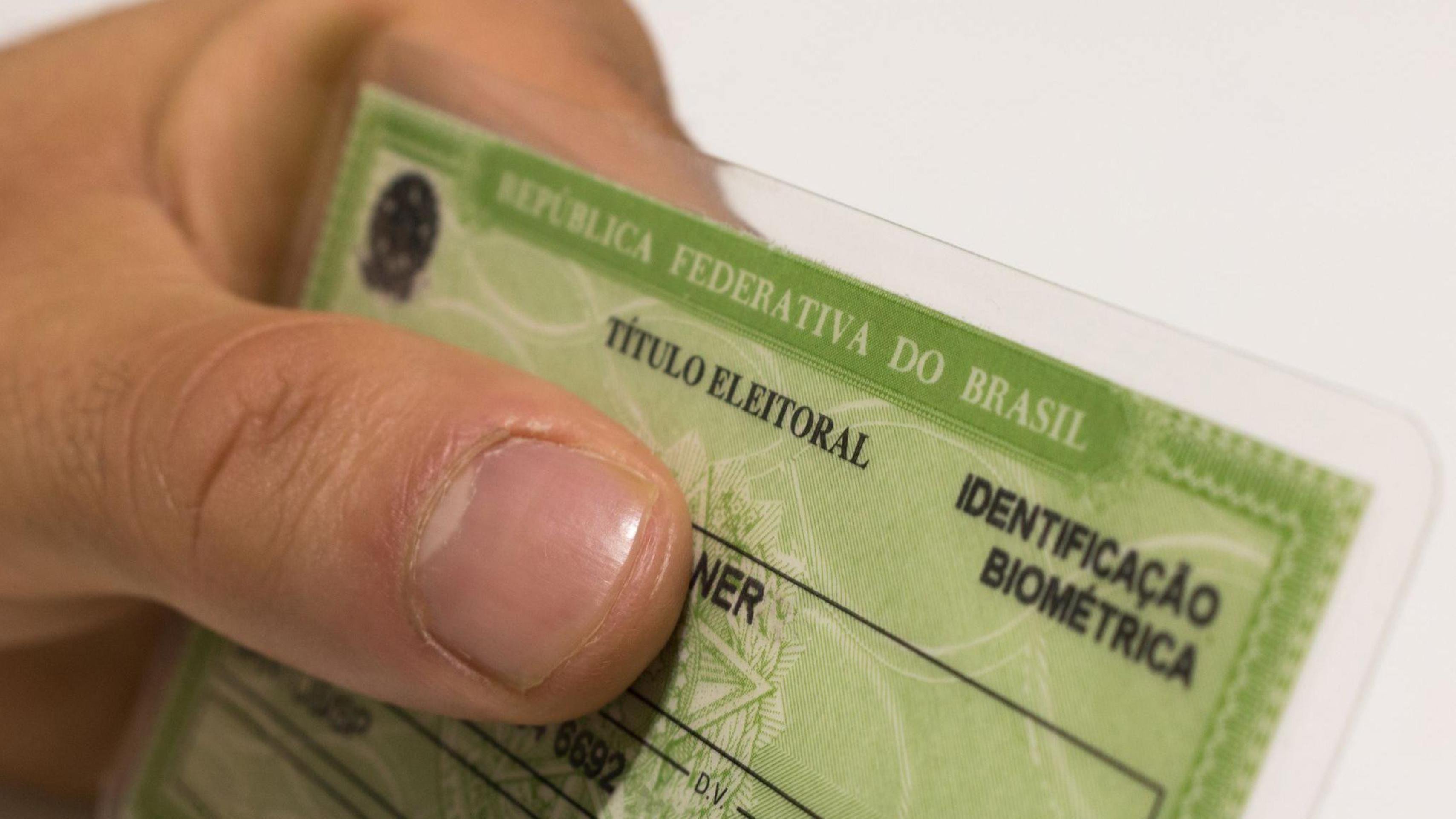 TSE adia decisão sobre suspensão de pesquisa: entenda o que está sendo julgado e como sondagens são feitas