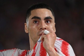 Miguel Almiron: expulsão pelo 'protocolo Vini Jr.' - (crédito: DANIEL DUARTE / AFP) Miguel Almiron: expulsão pelo 'protocolo Vini Jr.' - (crédito: DANIEL DUARTE / AFP)
