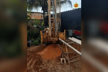 Diante do crime ambiental, a polícia apreendeu o maquinário utilizado na perfuração - (crédito: Divulgação/PMDF) Diante do crime ambiental, a polícia apreendeu o maquinário utilizado na perfuração - (crédito: Divulgação/PMDF)