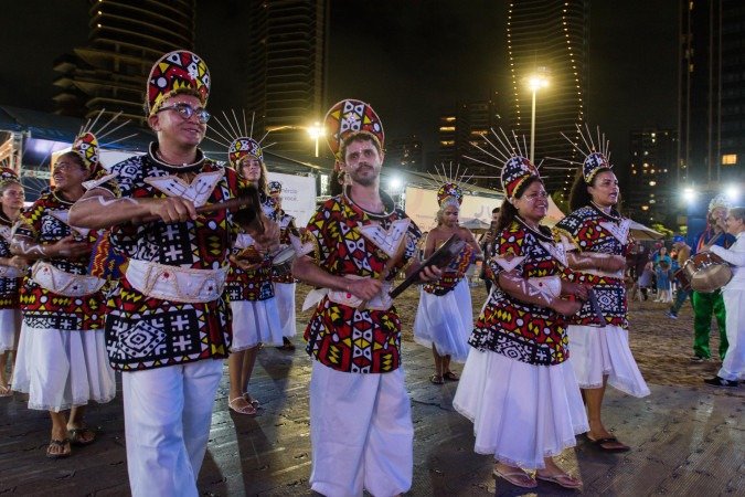 Cortejo cultural trouxe diferentes ritmos, símbolos e tradições que permeiam o estado do Ceará