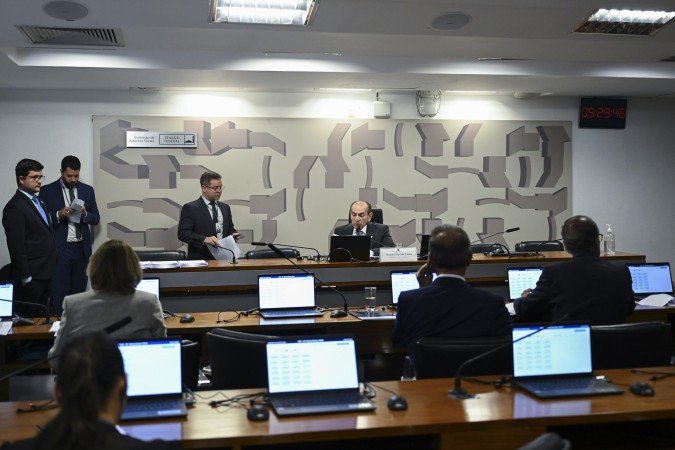 O novo valor representa um aumento de R$ 10.026 em relação ao piso atual, de R$ 3.636 - (crédito: Saulo Cruz/Agência Senado) O novo valor representa um aumento de R$ 10.026 em relação ao piso atual, de R$ 3.636 - (crédito: Saulo Cruz/Agência Senado)