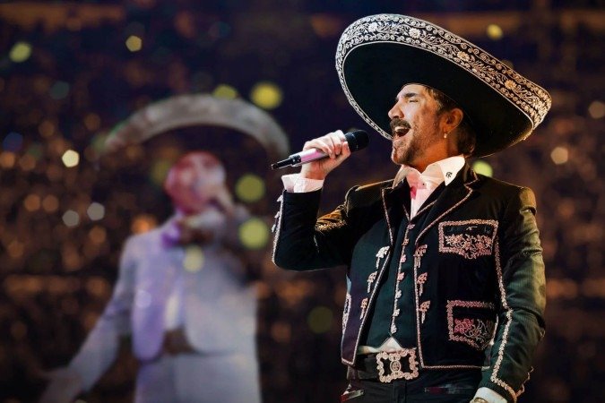 Alejandro Fern&aacute;ndez far&aacute; show na abertura da Copa do Mundo 2026