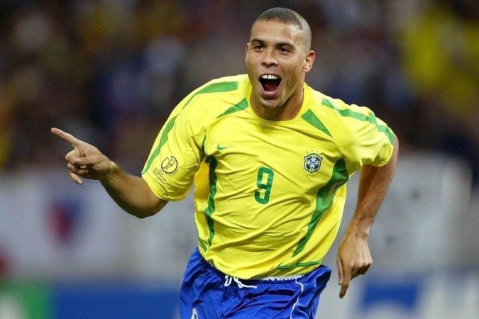 Das vitórias históricas aos desafios fora dos gramados, produções mostram o lado mais humano de grandes craques do futebol (Imagem: Reprodução digital | Globoplay) - (crédito: EdiCase) Das vitórias históricas aos desafios fora dos gramados, produções mostram o lado mais humano de grandes craques do futebol (Imagem: Reprodução digital | Globoplay) - (crédito: EdiCase)
