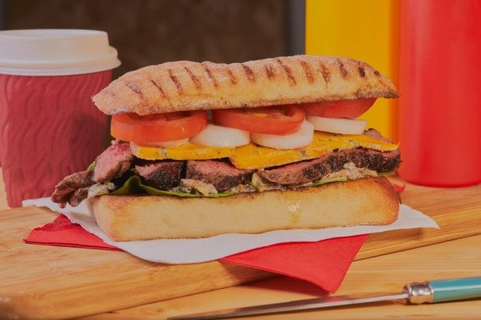 Sanduíche de picanha (Imagem: VL-PhotoPro | Shutterstock)
- (crédito: EdiCase) Sanduíche de picanha (Imagem: VL-PhotoPro | Shutterstock)
- (crédito: EdiCase)