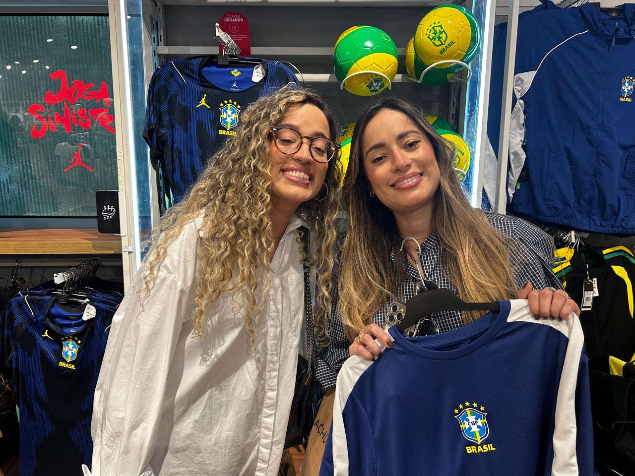 As irm&atilde;s Vict&oacute;ria e Gabriella Nunes buscam modelos minimalistas